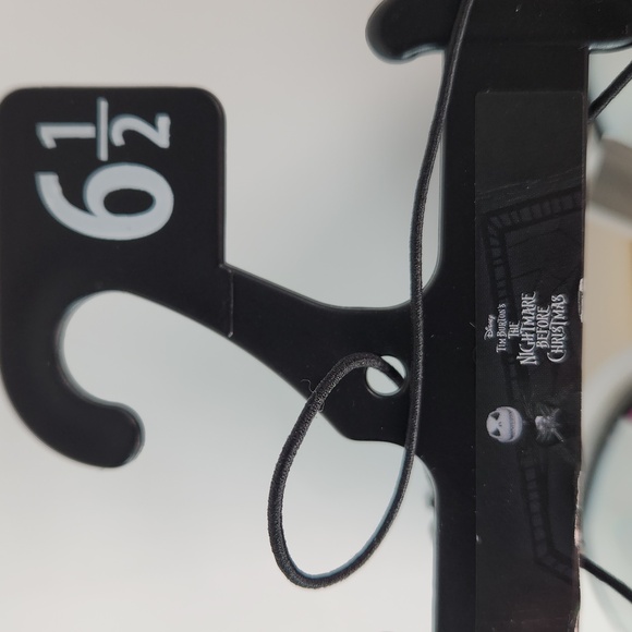 Tim Burton The Nightmare Before Christmas Size 6 1/2 Med Top Sneakers DISNEY NWT - Picture 10 of 17